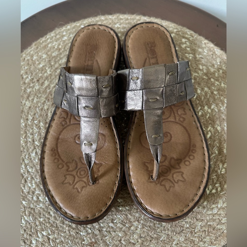 Born Golden Bronze Metallic Thong Sandals Size 8